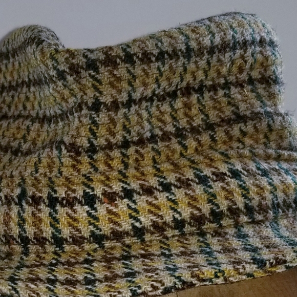 DONEGAL WOOL TWEED BUCKET HAT/BEAUTIFULLY QUILTED LINING FOR WARMTH - Picture 2 of 4